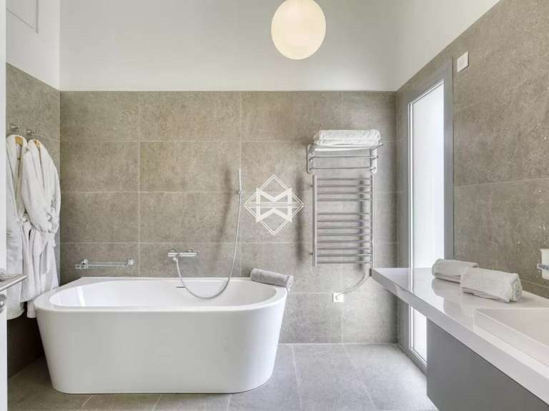 Maison Saint-Tropez - 4 chambres - 235m²