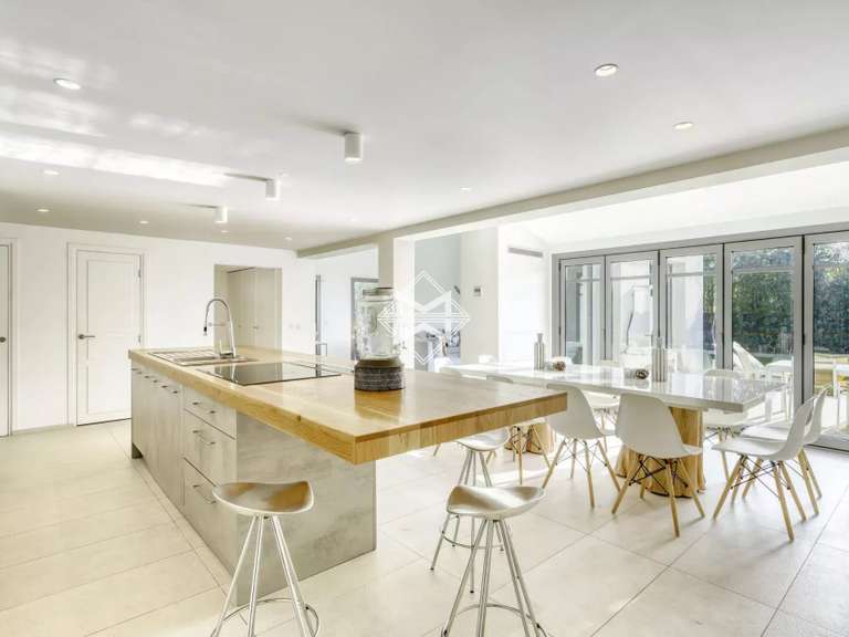 Maison Saint-Tropez - 4 chambres - 235m²