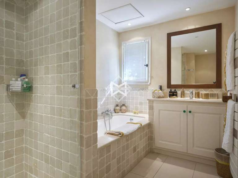 Maison Saint-Tropez - 8 chambres - 363m²