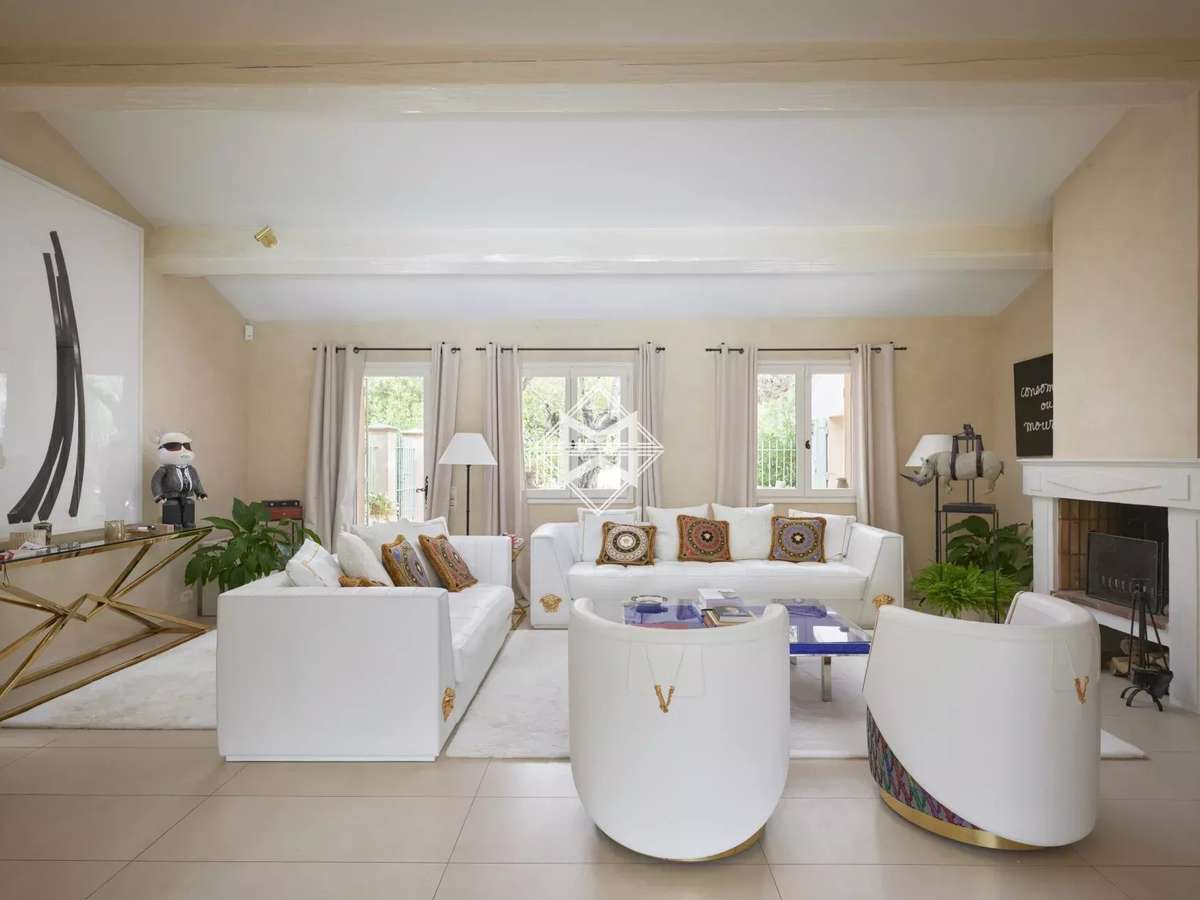 House Saint-Tropez