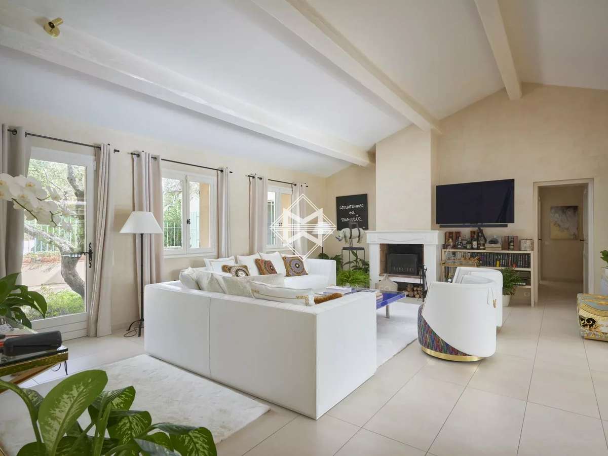 House Saint-Tropez