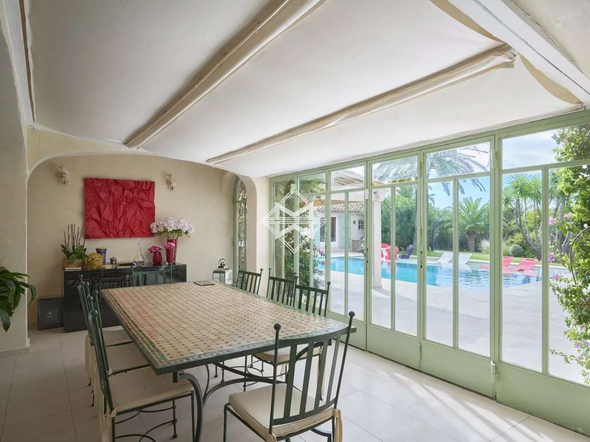 House Saint-Tropez