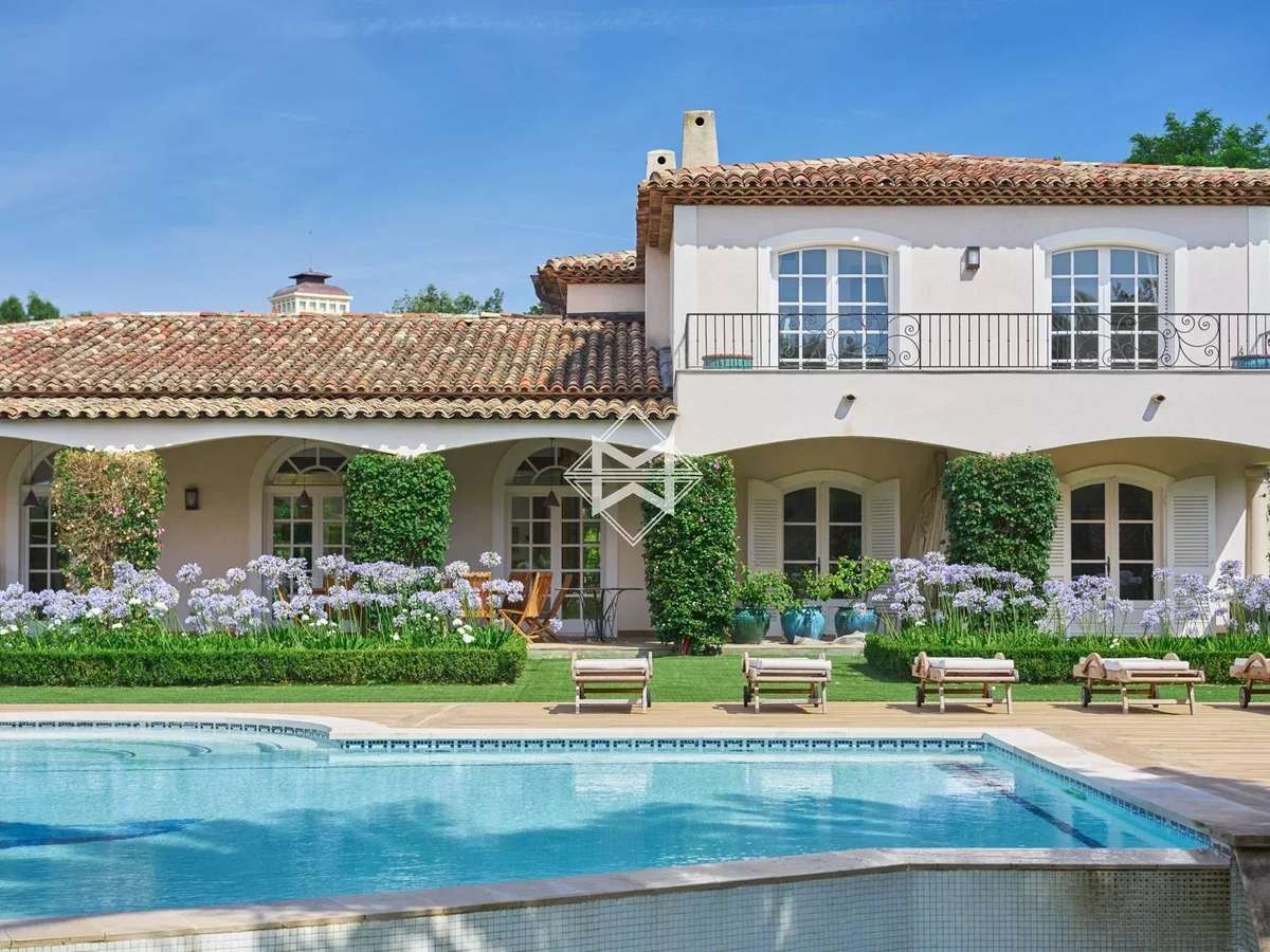 House Saint-Tropez