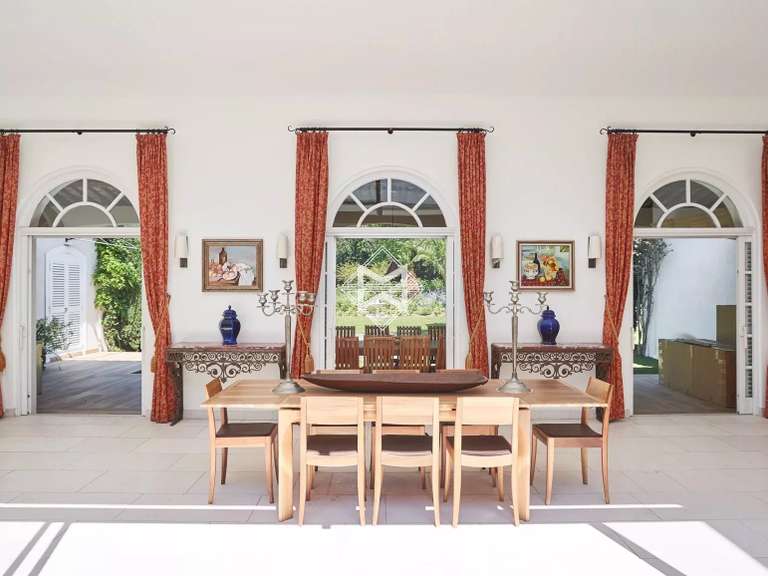 Maison Saint-Tropez - 7 chambres - 900m²
