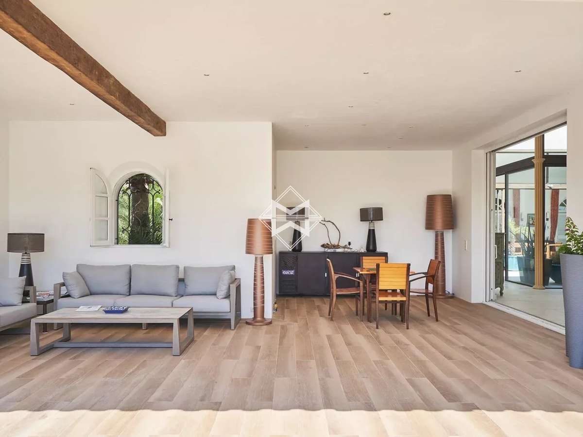 House Saint-Tropez