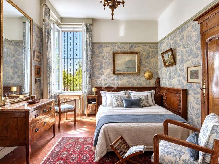 Maison Fréjus - 5 chambres - 205m²