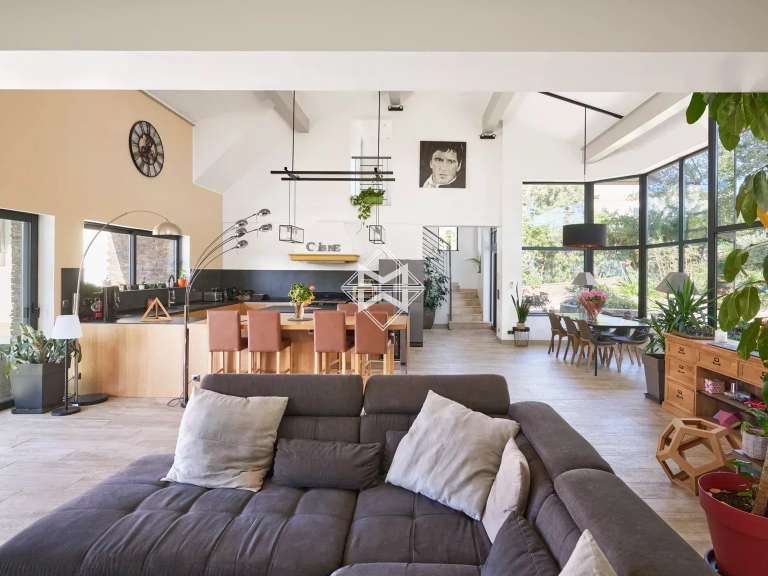 Maison Cavalaire-sur-Mer - 5 chambres - 350m²
