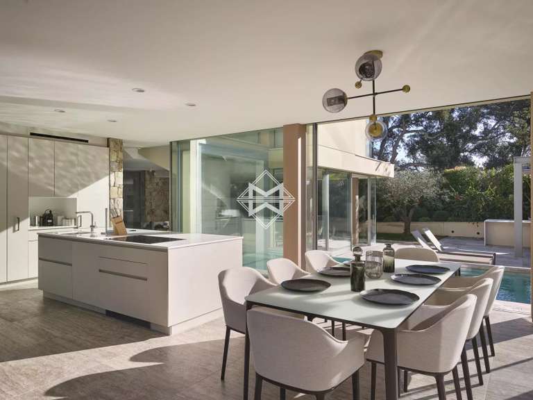 Maison Saint-Tropez - 5 chambres - 310m²