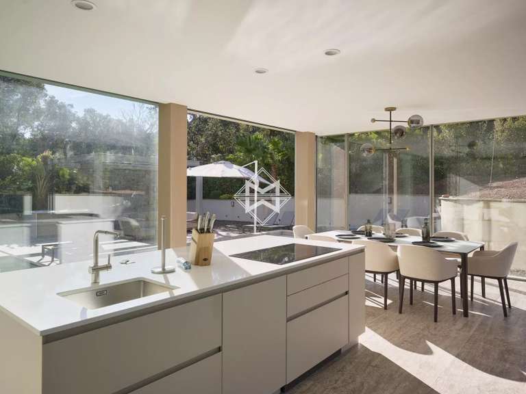 Maison Saint-Tropez - 10 chambres - 560m²