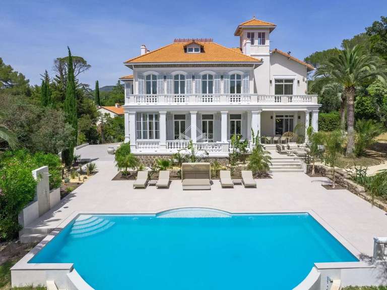 Maison Saint-Raphaël - 6 chambres - 440m²