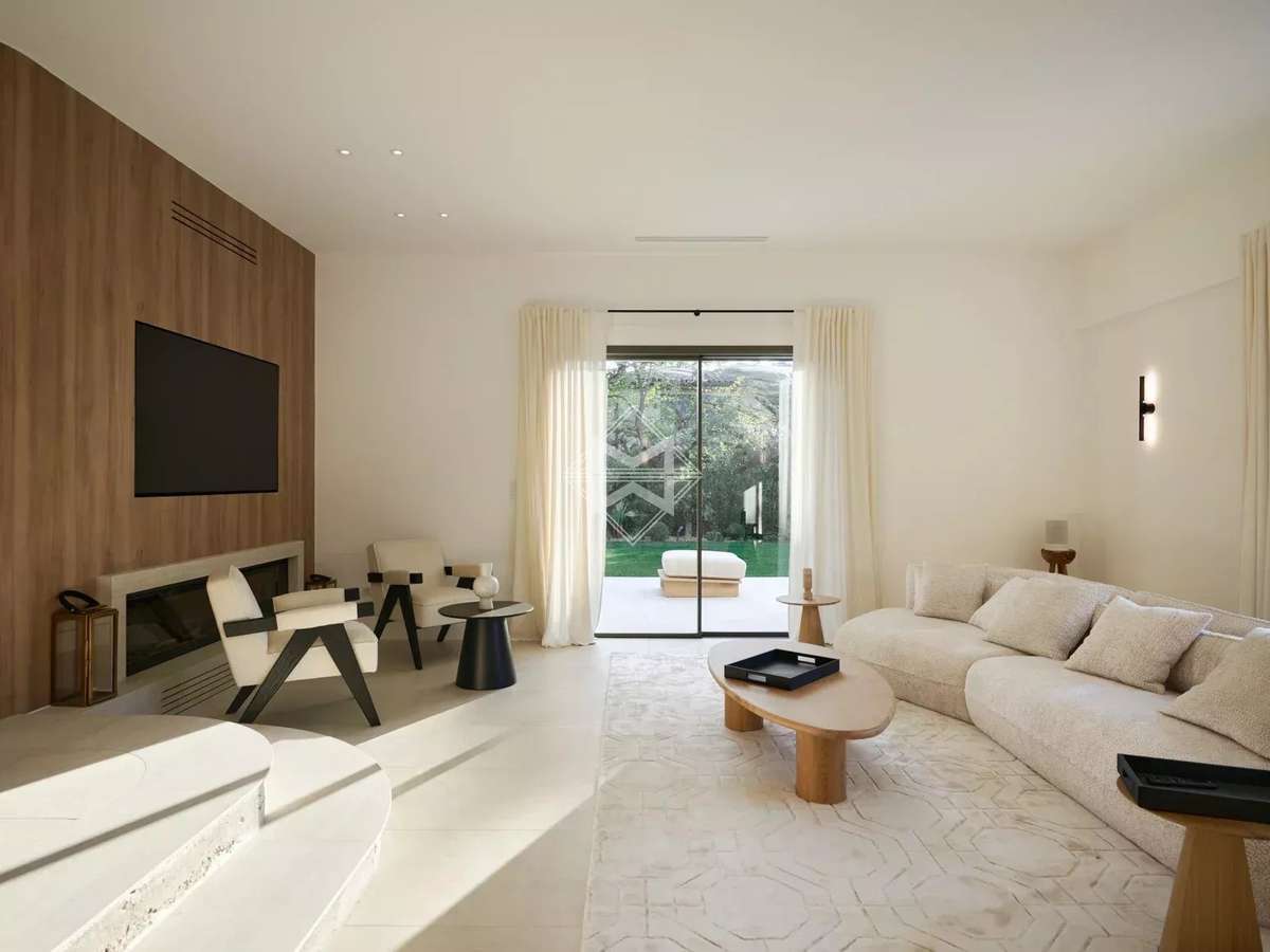 House Saint-Tropez