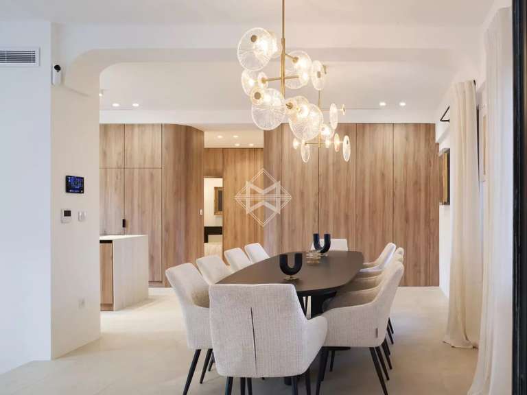 House Saint-Tropez - 5 bedrooms - 230m²