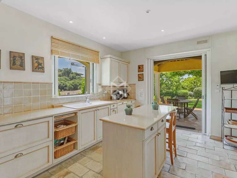 Maison La Croix-Valmer - 6 chambres - 283m²