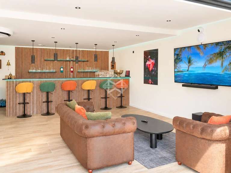 Maison La Croix-Valmer - 5 chambres - 370m²