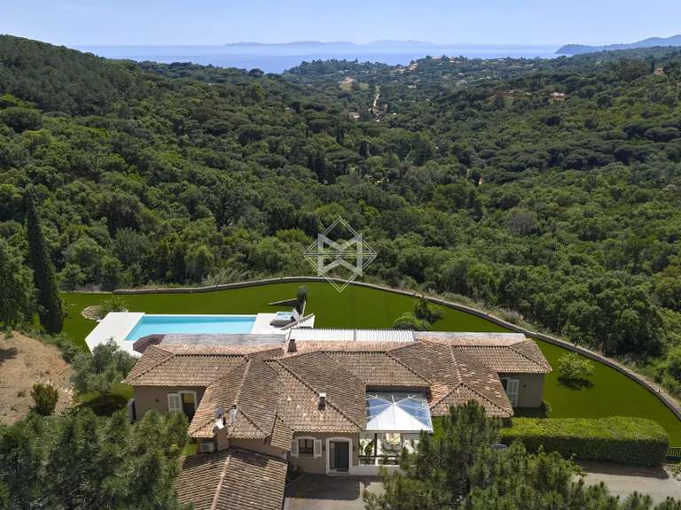 Maison La Croix-Valmer - 5 chambres - 370m²