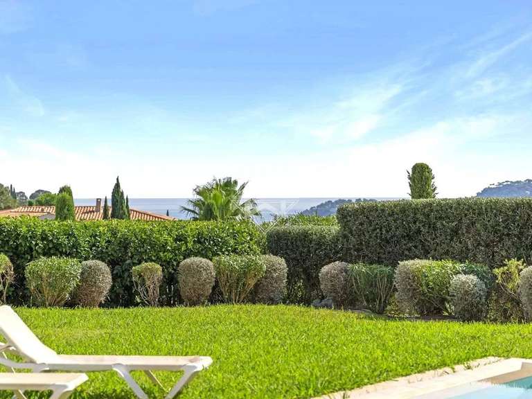 House Cavalaire-sur-Mer - 6 bedrooms - 300m²