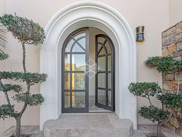 Maison Saint-Tropez - 5 chambres - 225m²