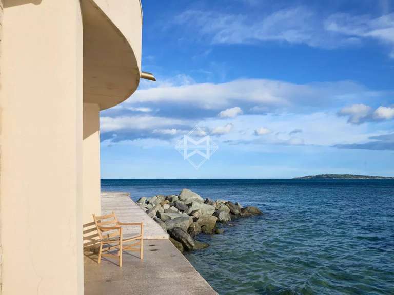 Maison Grimaud - 7 chambres - 311m²