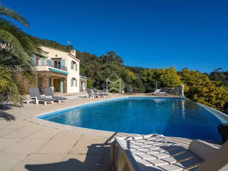 House Cavalaire-sur-Mer - 4 bedrooms - 200m²