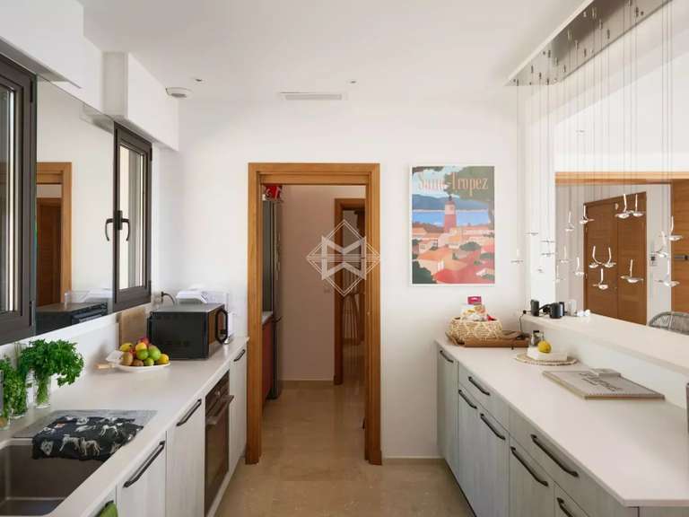 House Grimaud - 5 bedrooms - 240m²