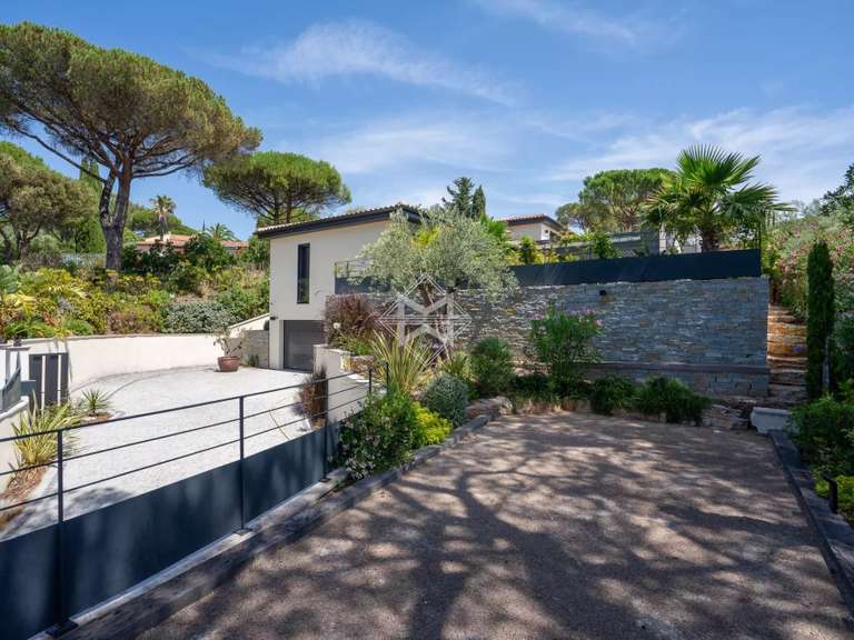 House Sainte-Maxime - 4 bedrooms - 219m²