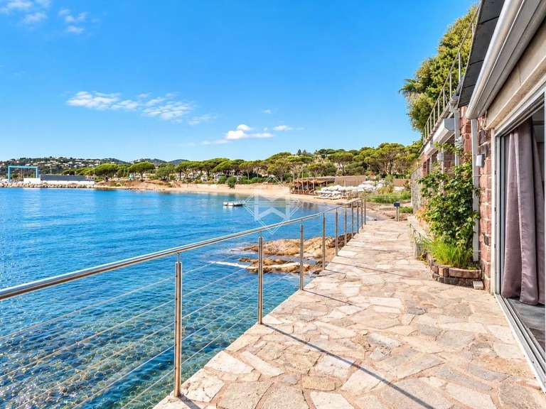 House Les issambres - 4 bedrooms - 142m²