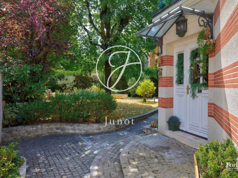 House Le Vésinet - 4 bedrooms - 213m²