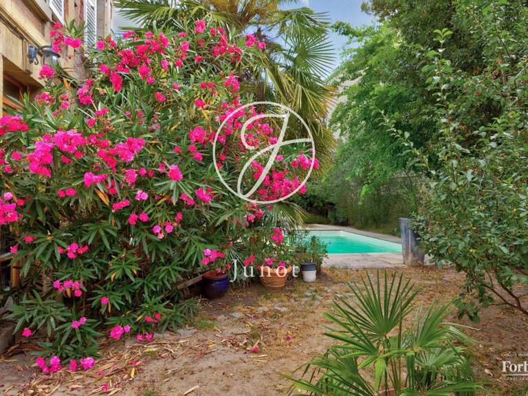 Maison Croissy-sur-Seine - 2 chambres - 143m²