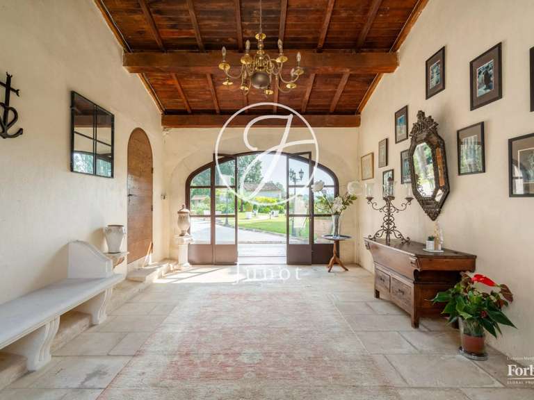 Maison Raphele-les-arles - 8 chambres - 640m²