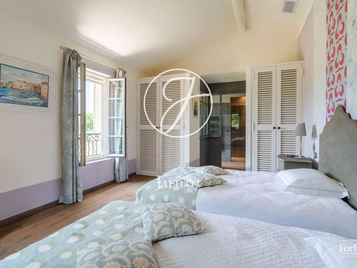 House raphele-les-arles