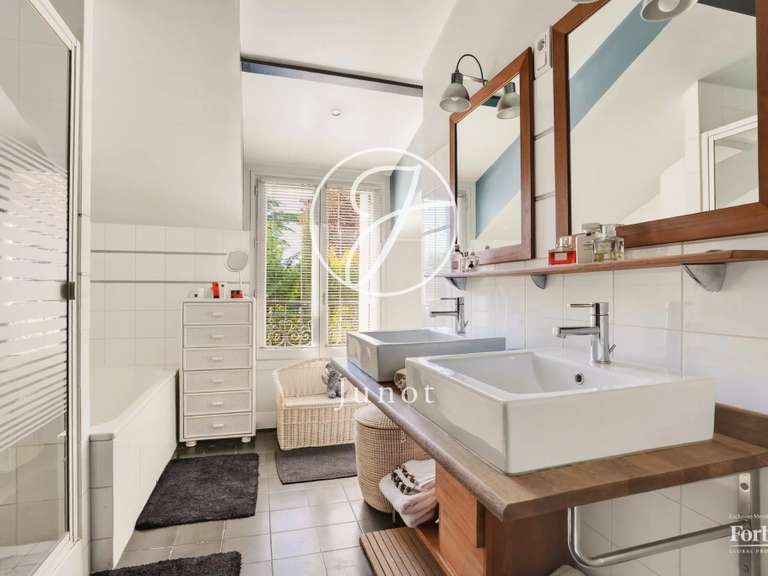 Maison Croissy-sur-Seine - 5 chambres - 372m²