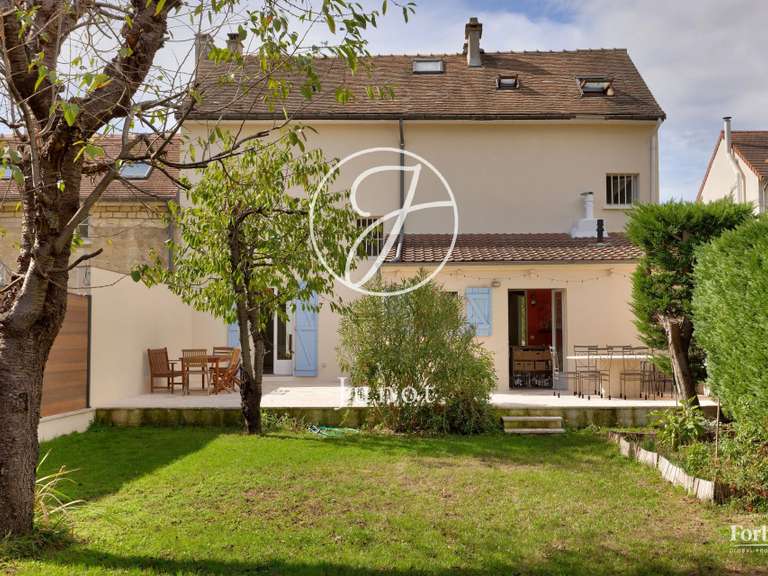 Maison Croissy-sur-Seine - 5 chambres - 153m²
