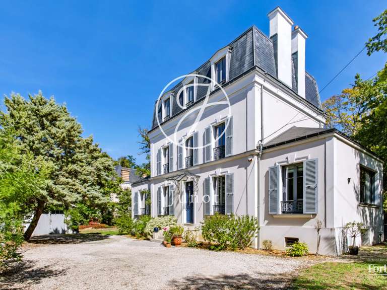 Maison Le Vésinet - 5 chambres - 227m²