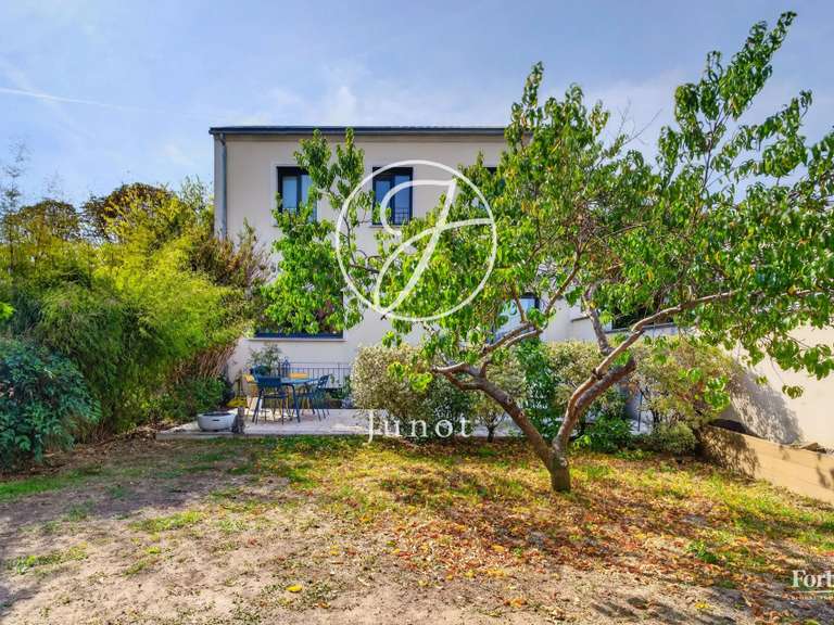 Maison Croissy-sur-Seine - 3 chambres - 102m²