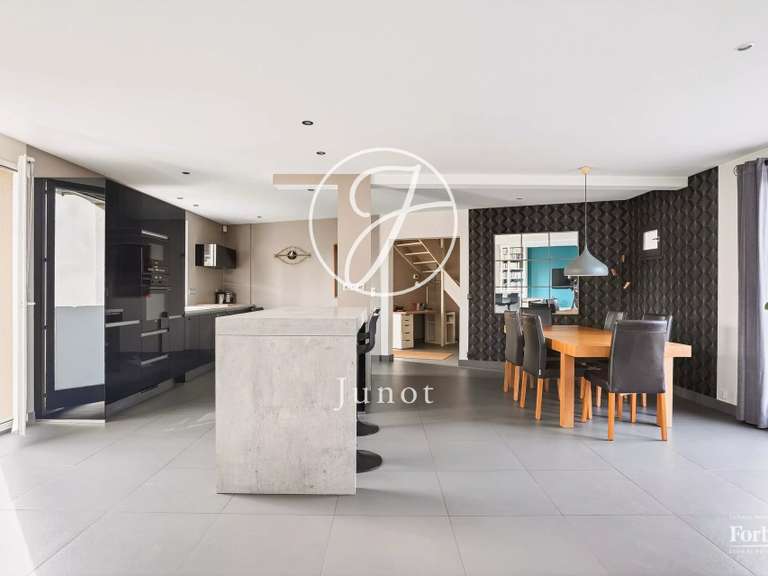 Maison Croissy-sur-Seine - 4 chambres - 197m²