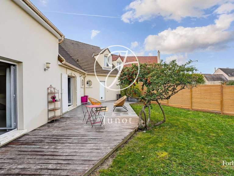 Maison Croissy-sur-Seine - 4 chambres - 197m²