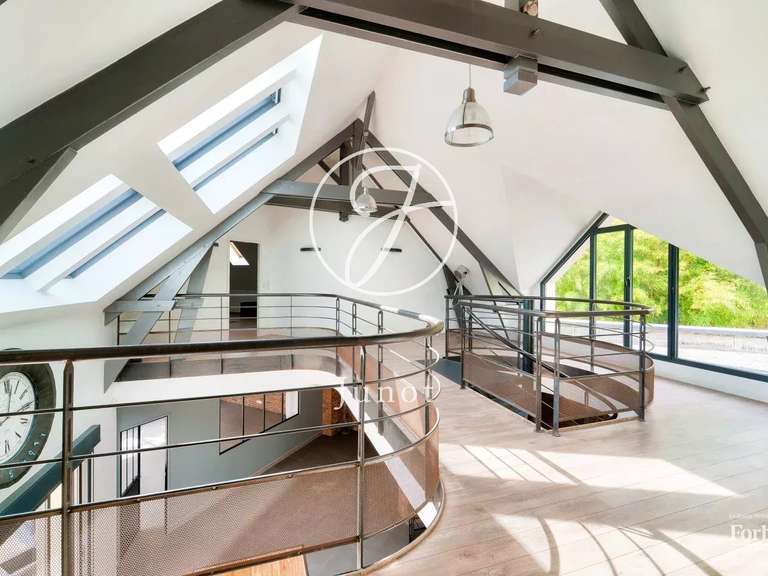 Maison Verrières-le-Buisson - 6 chambres - 533m²