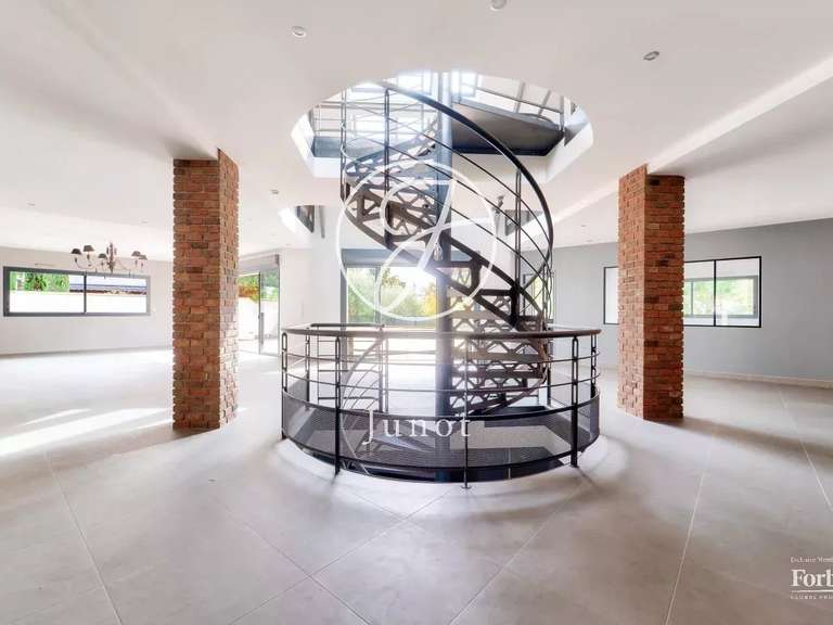 Maison Verrières-le-Buisson - 6 chambres - 533m²
