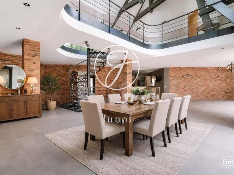 Maison Verrières-le-Buisson - 6 chambres - 533m²