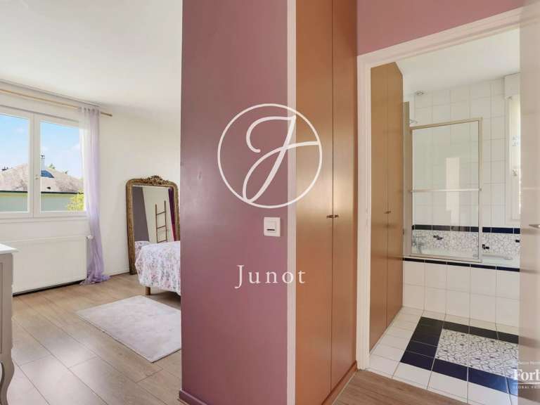 Maison Croissy-sur-Seine - 4 chambres - 151m²