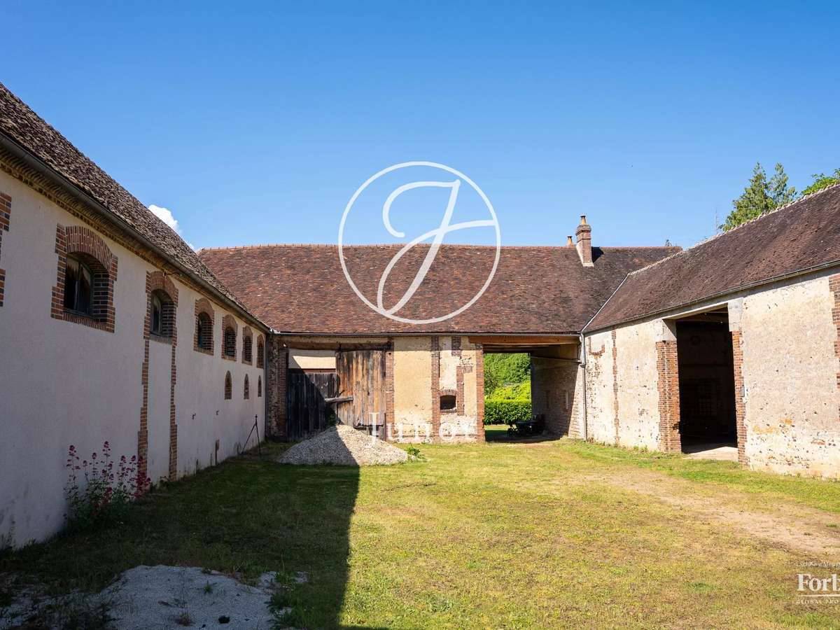 Maison Toucy