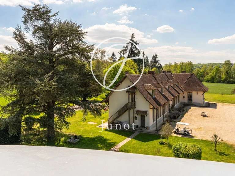 Maison Coulommiers - 4 chambres - 511m²
