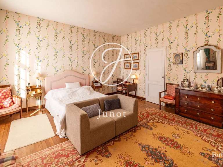 Maison Castillon-la-Bataille - 8 chambres - 823m²