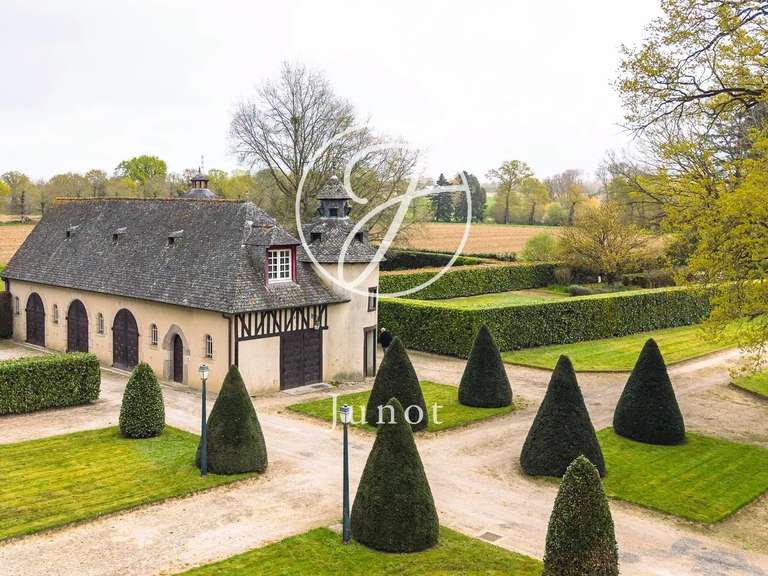 House Rennes Gare - 5 bedrooms - 663m²