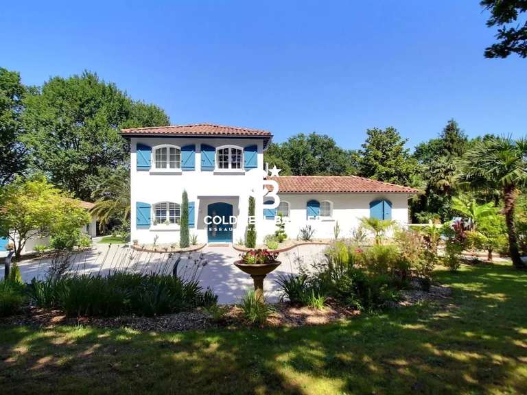House Arcangues - 4 bedrooms - 200m²