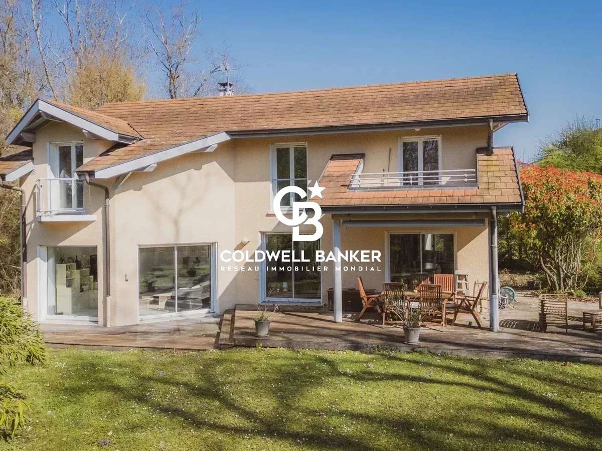 Maison Messery