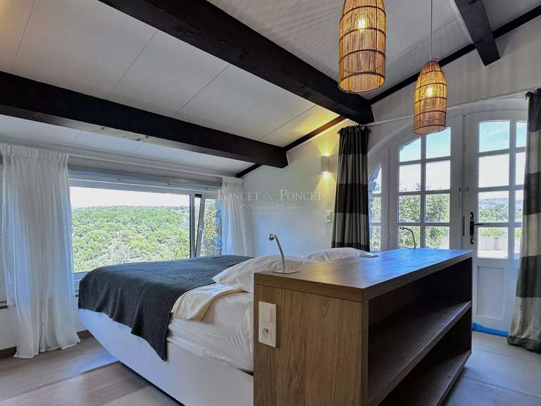 Maison Vallon-Pont-d'Arc - 5 chambres - 306m²