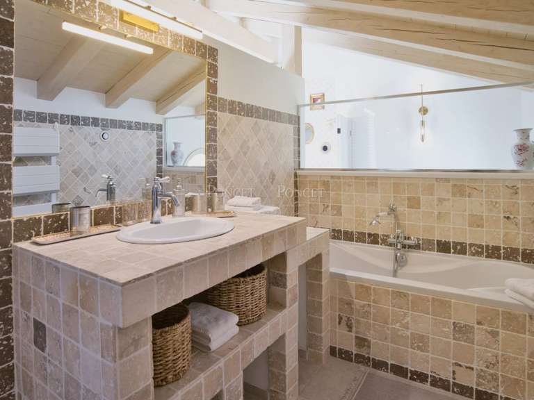 House Uzès - 6 bedrooms - 359m²