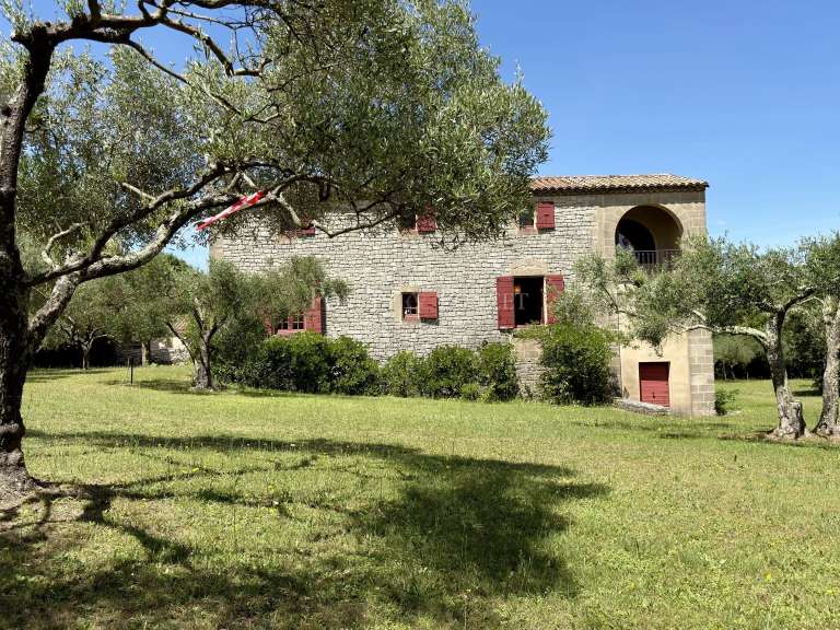 Maison Uzès - 4 chambres - 206m²