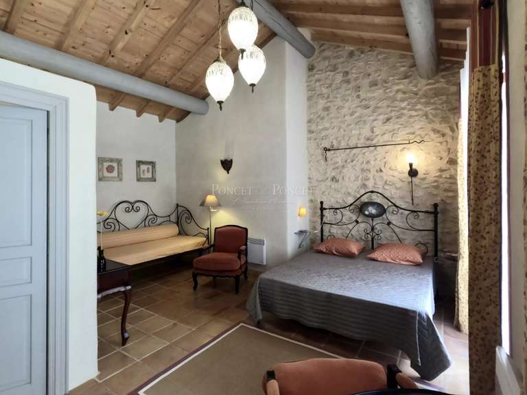 House Barjac - 9 bedrooms - 394m²